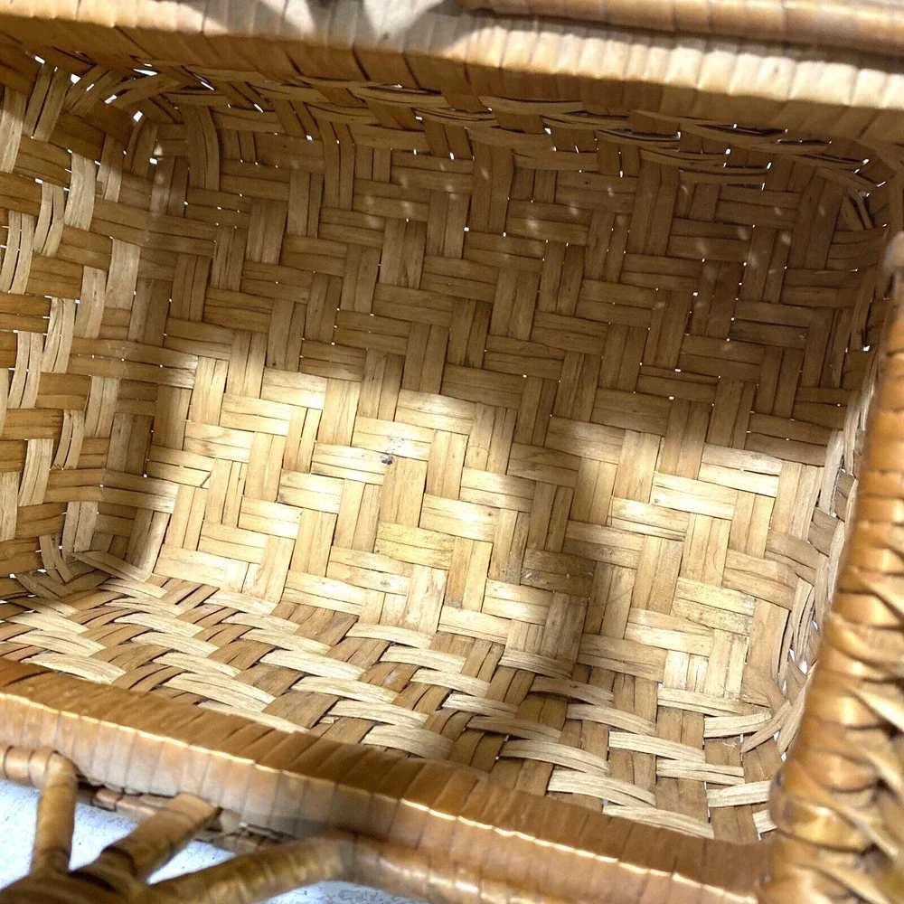 Vintage Woven Market Basket Small Split Lid Top Handle Carrier Wicker & Fruit
